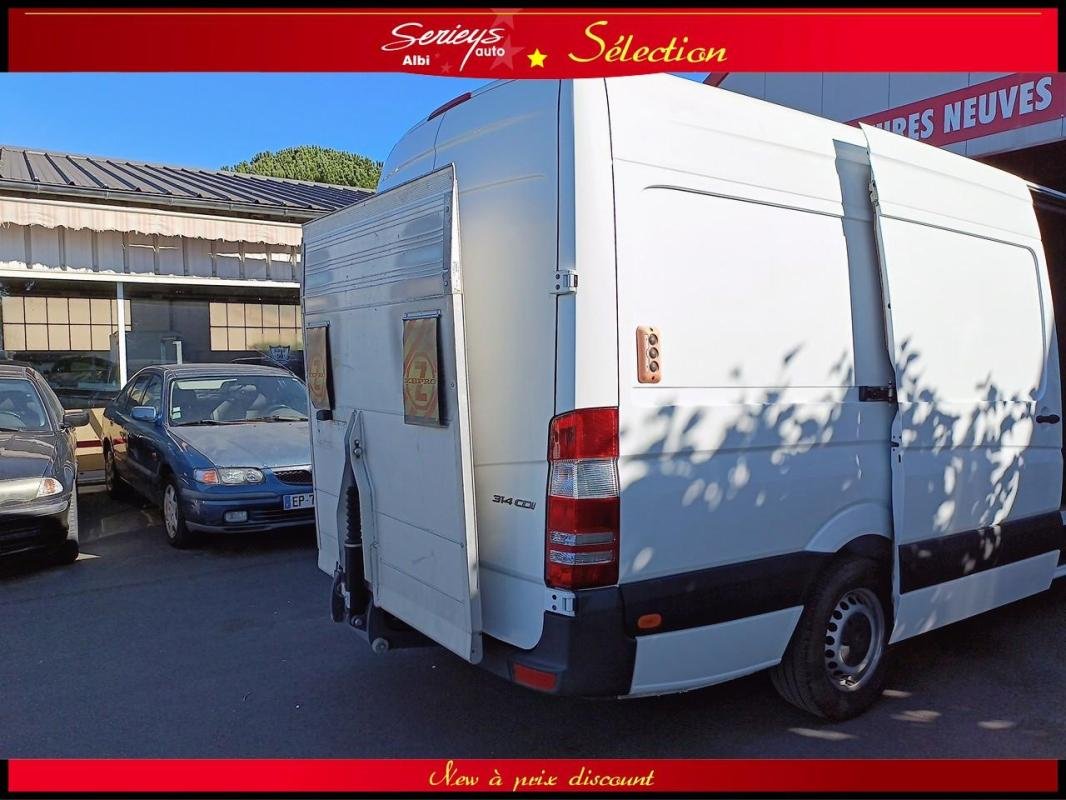 Mercedes Sprinter - Photo 24
