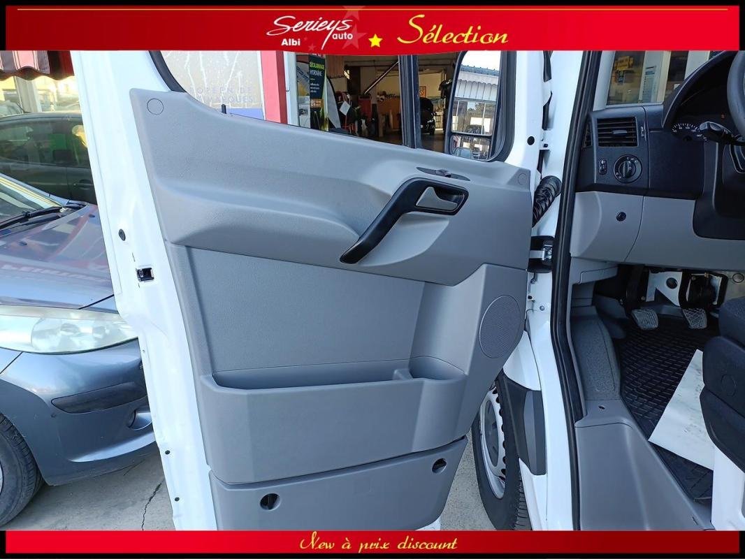 Mercedes Sprinter - Photo 38