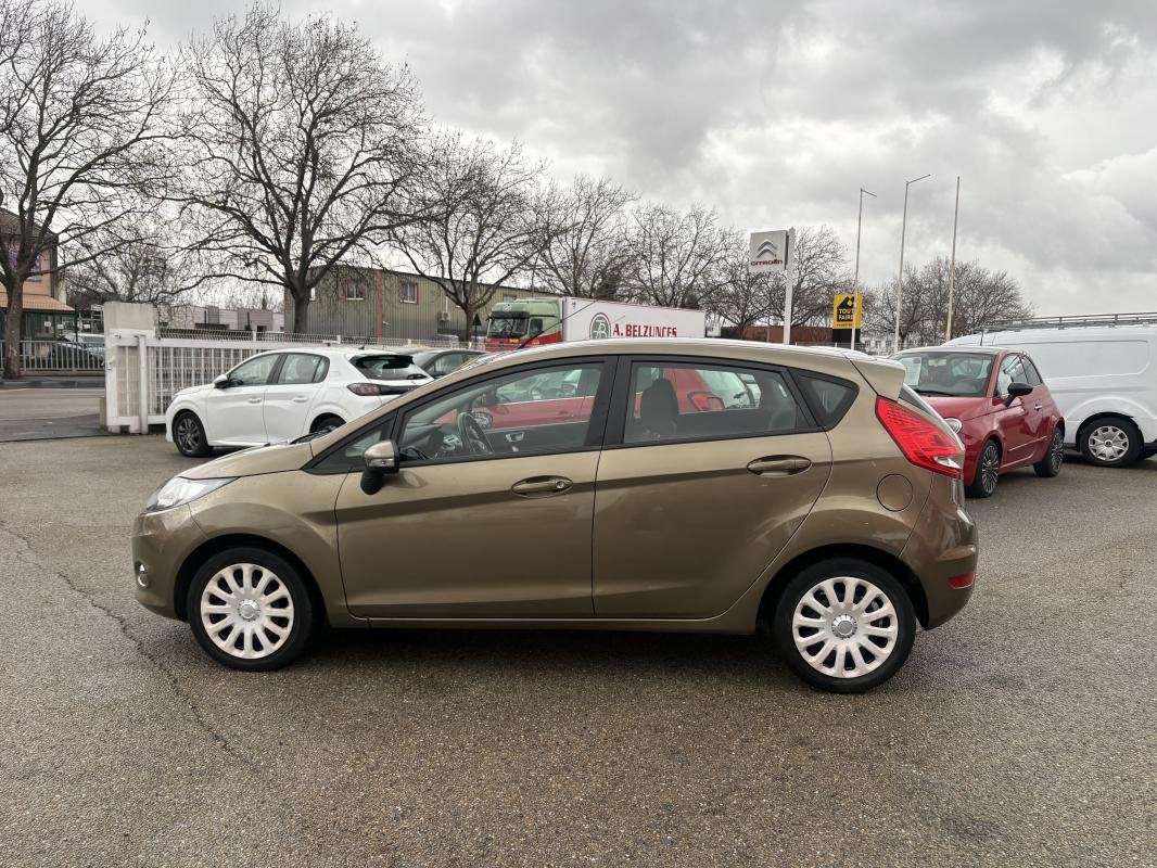Ford Fiesta - Photo 3