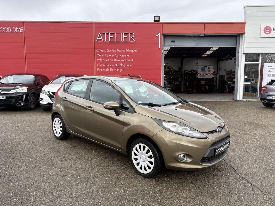 Ford Fiesta - Photo 6