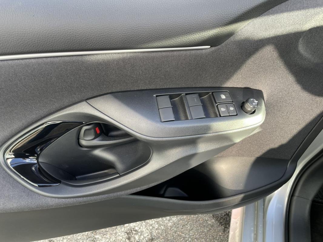 Toyota Yaris - Photo 10