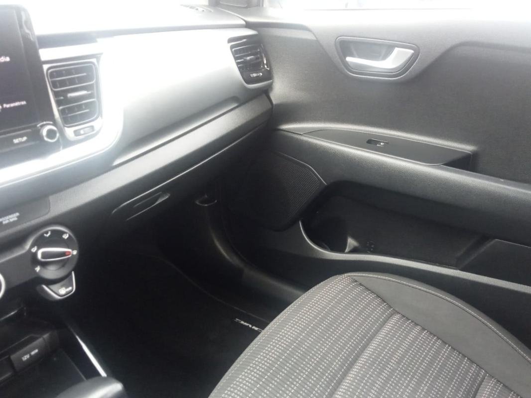 Kia Stonic - Photo 26