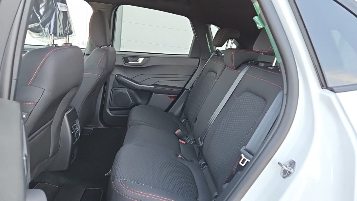 Ford Kuga - Photo 12