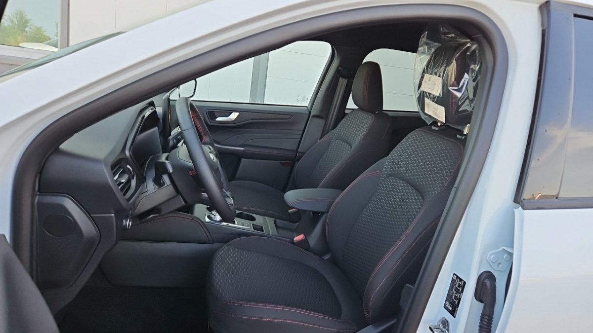 Ford Kuga - Photo 14