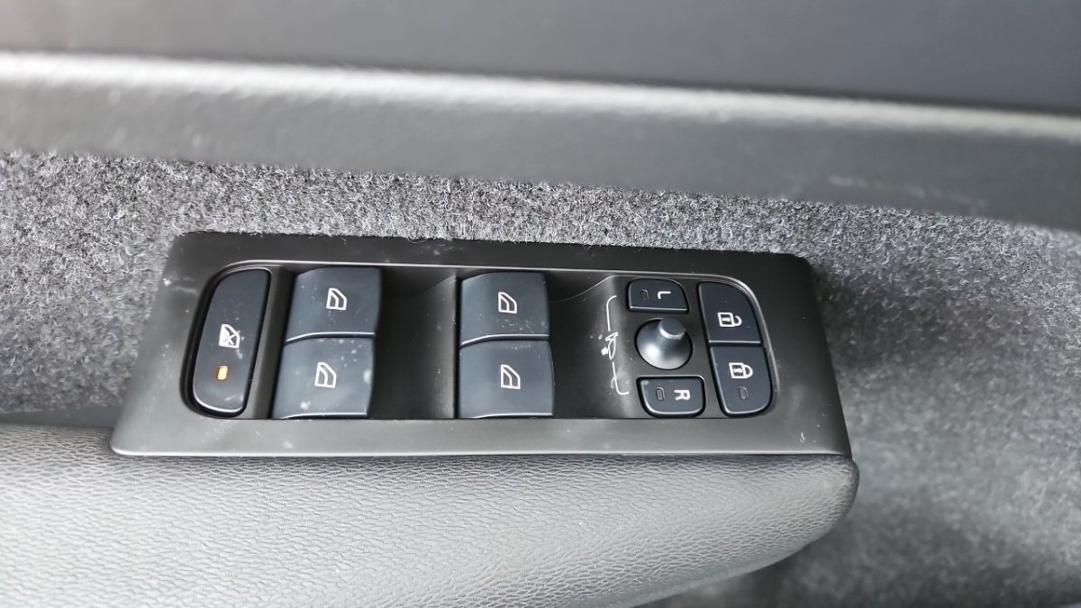 Volvo XC40 - Photo 25
