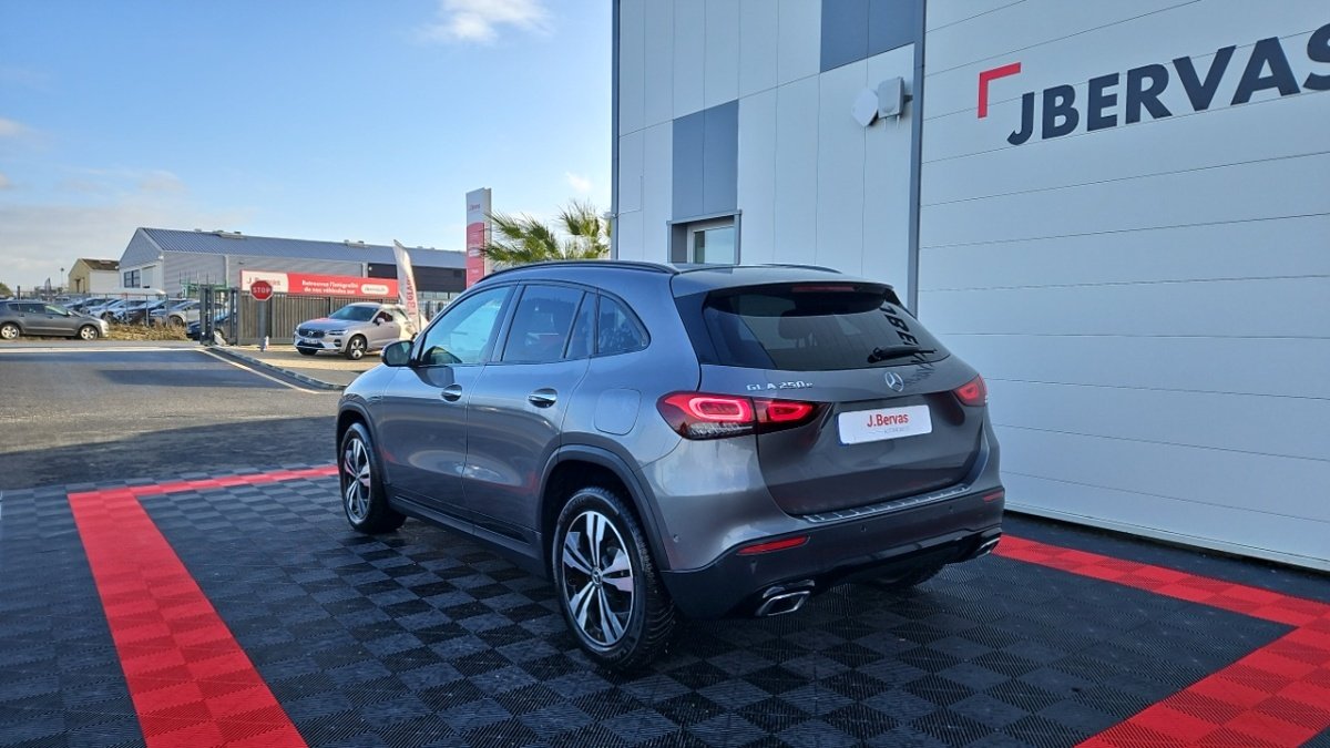Mercedes Gla - Photo 3