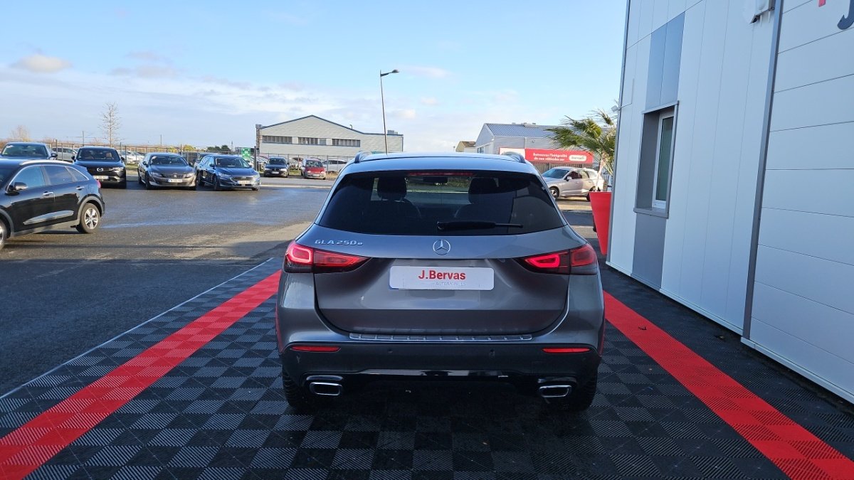 Mercedes Gla - Photo 4