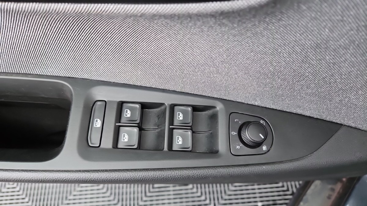 Seat Leon - Photo 24