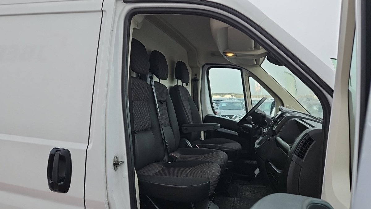 Peugeot Boxer - Photo 11