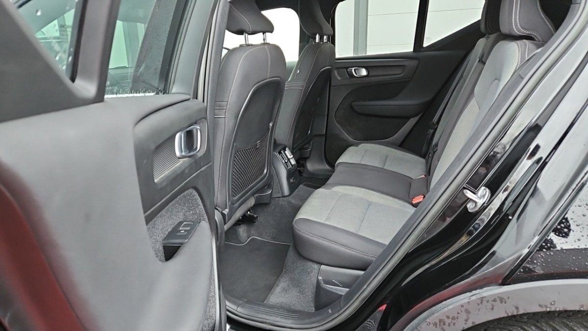 Volvo XC40 - Photo 11