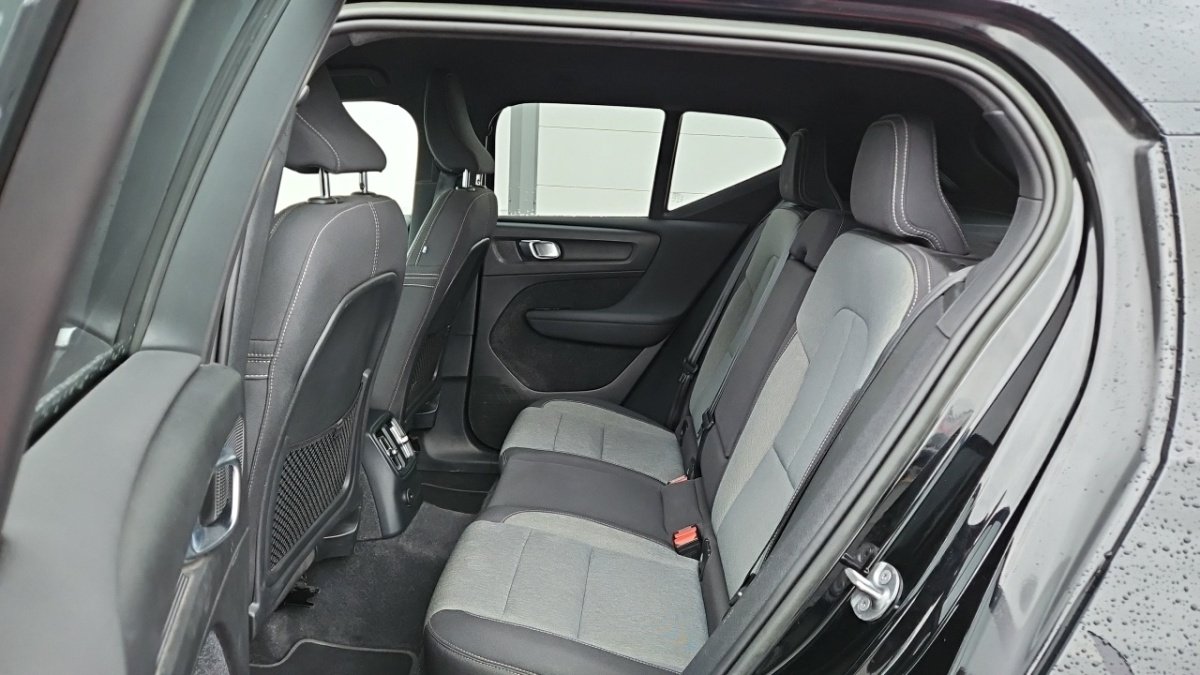 Volvo XC40 - Photo 12