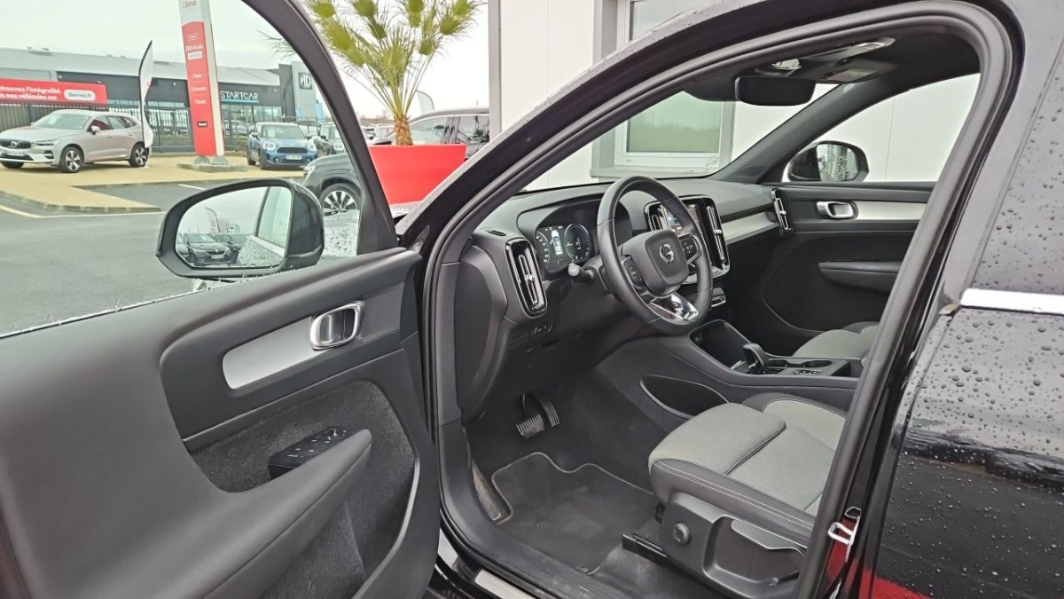 Volvo XC40 - Photo 13