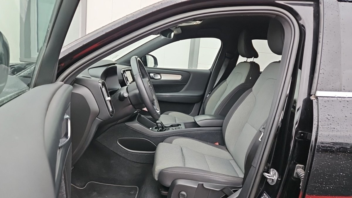 Volvo XC40 - Photo 14