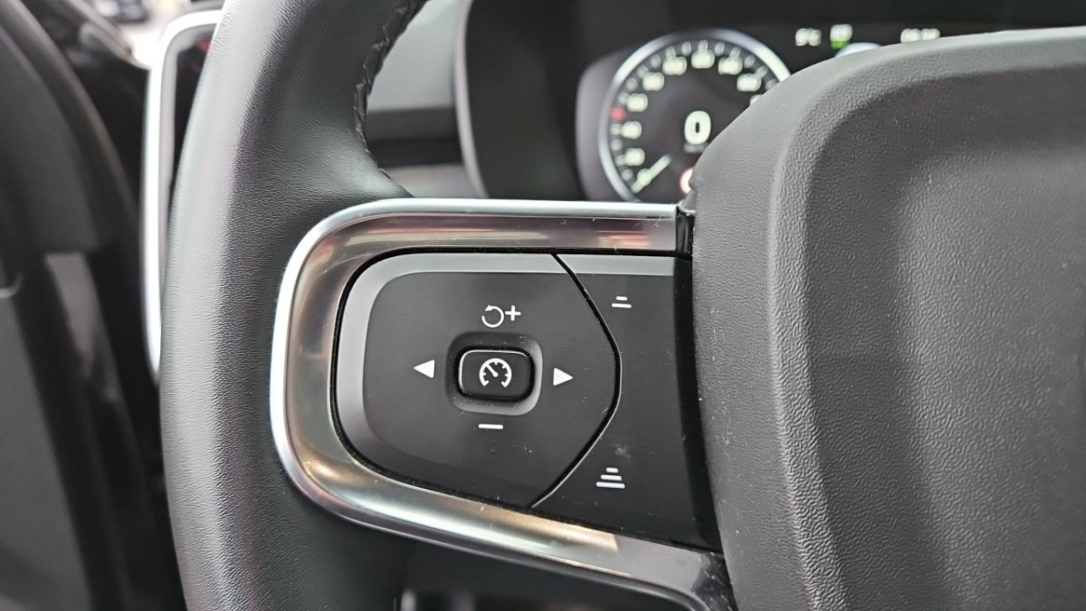 Volvo XC40 - Photo 21