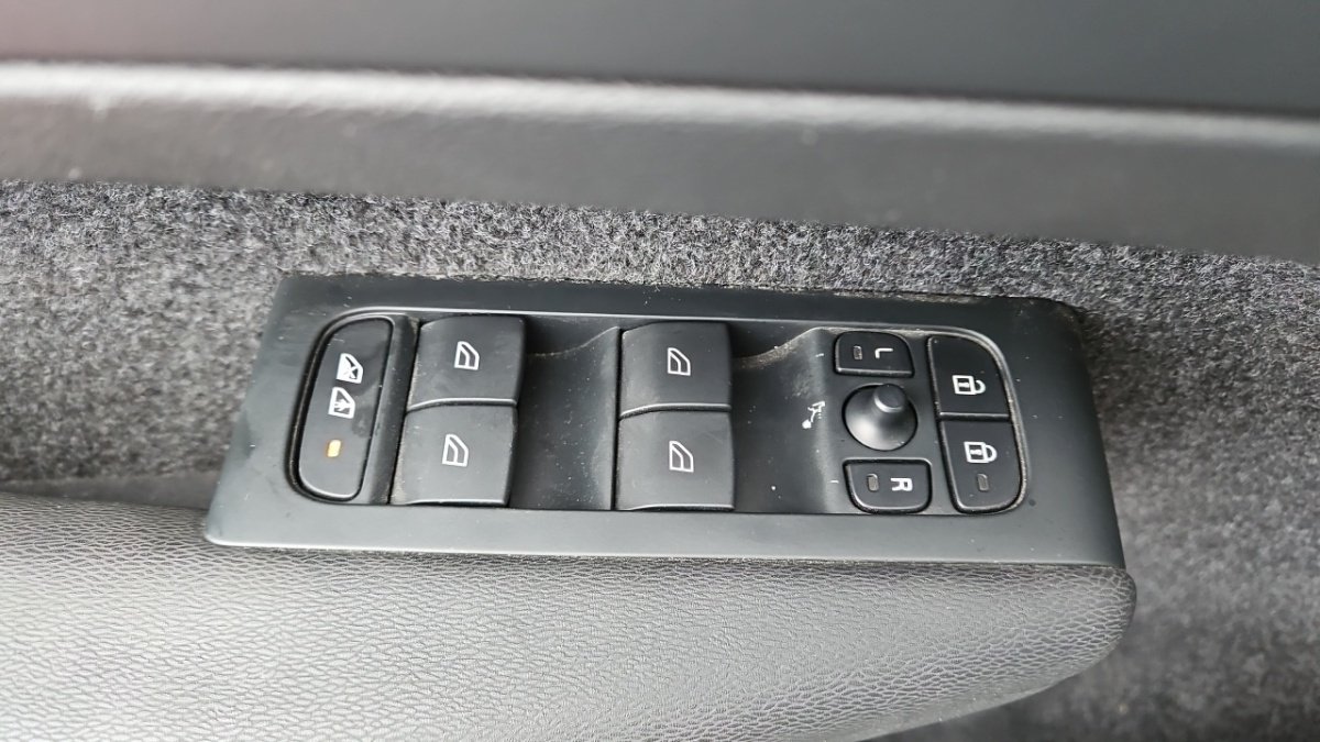 Volvo XC40 - Photo 25