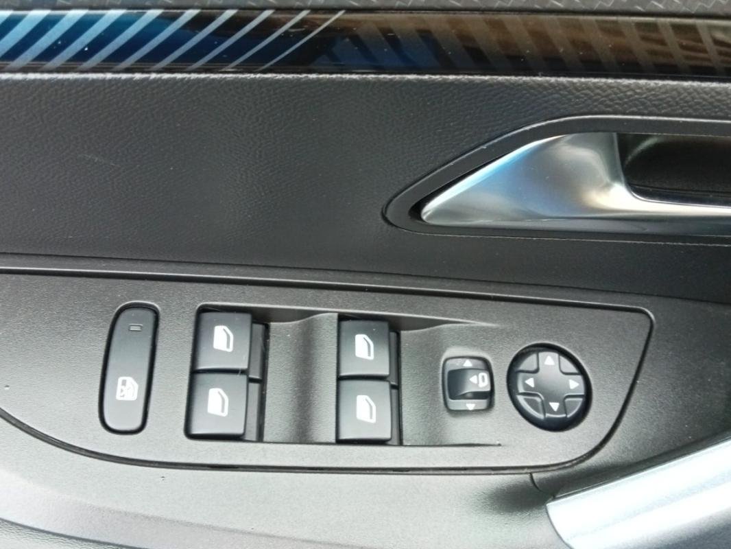 Peugeot 2008 - Photo 14