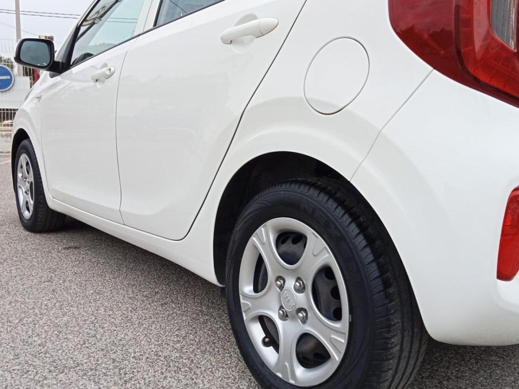 Kia Picanto - Photo 26