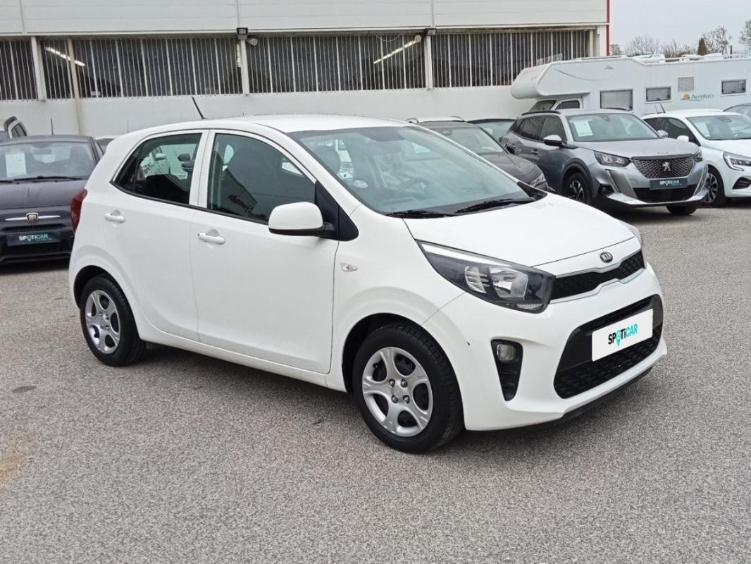 Kia Picanto - Photo 37