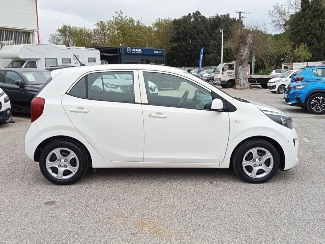 Kia Picanto - Photo 38