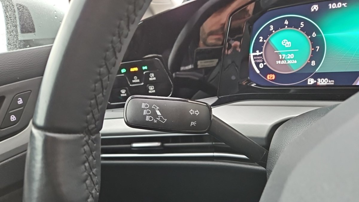 Volkswagen Golf SW - Photo 22