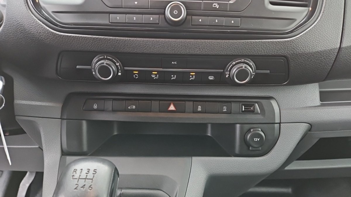 Peugeot Expert - Photo 25