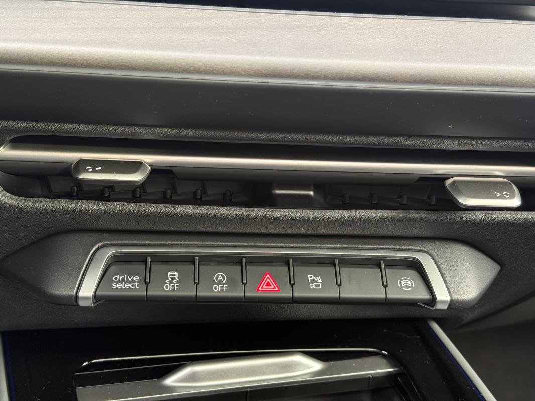 Audi Q3 - Photo 27