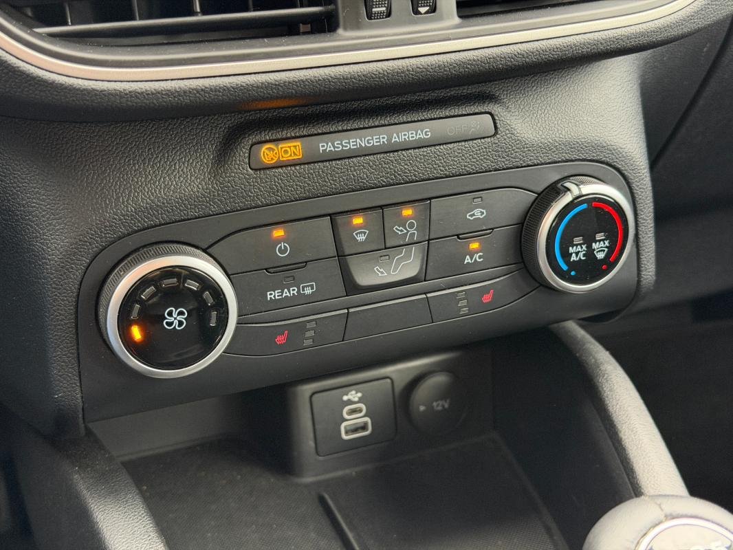 Ford Kuga - Photo 16