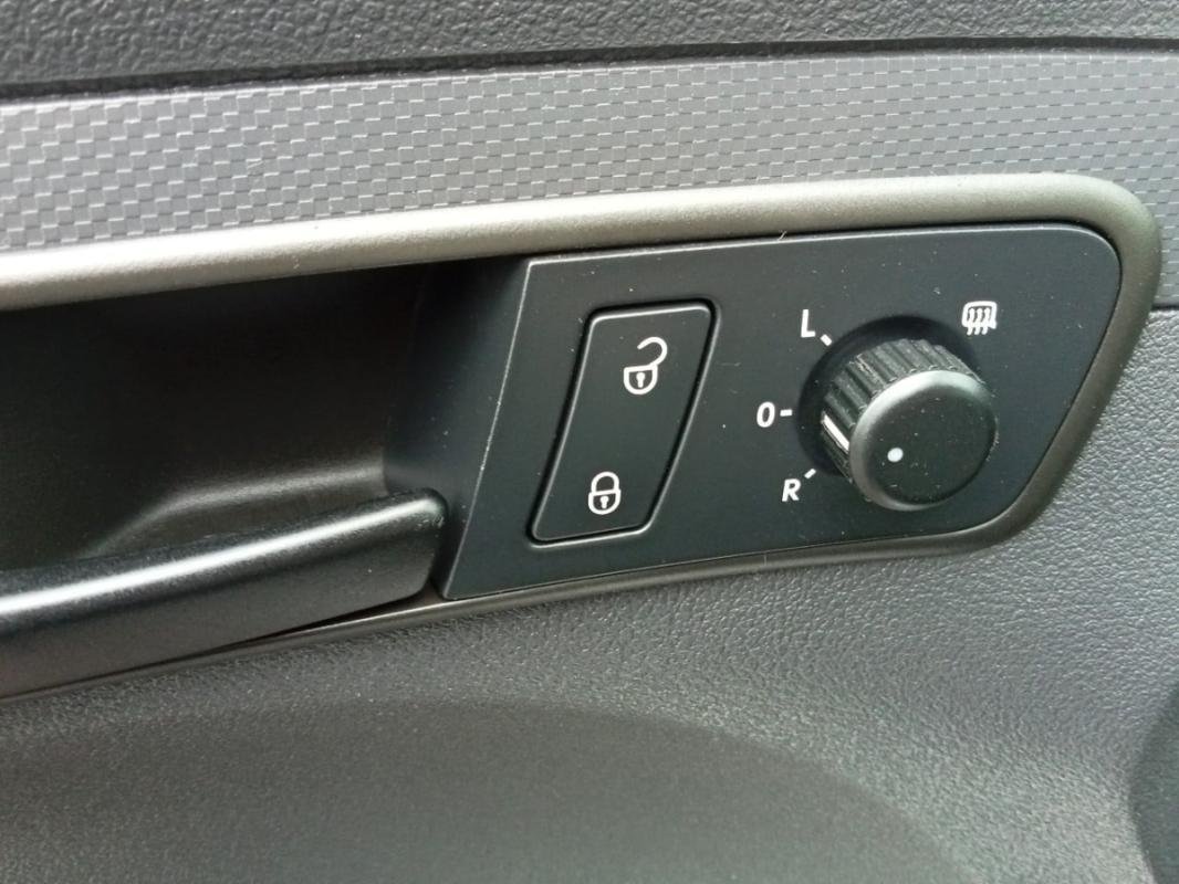 Volkswagen Caddy Van - Photo 16