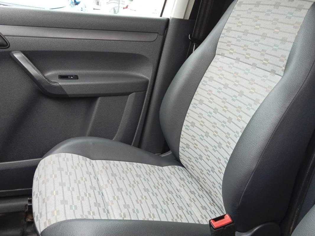 Volkswagen Caddy Van - Photo 23