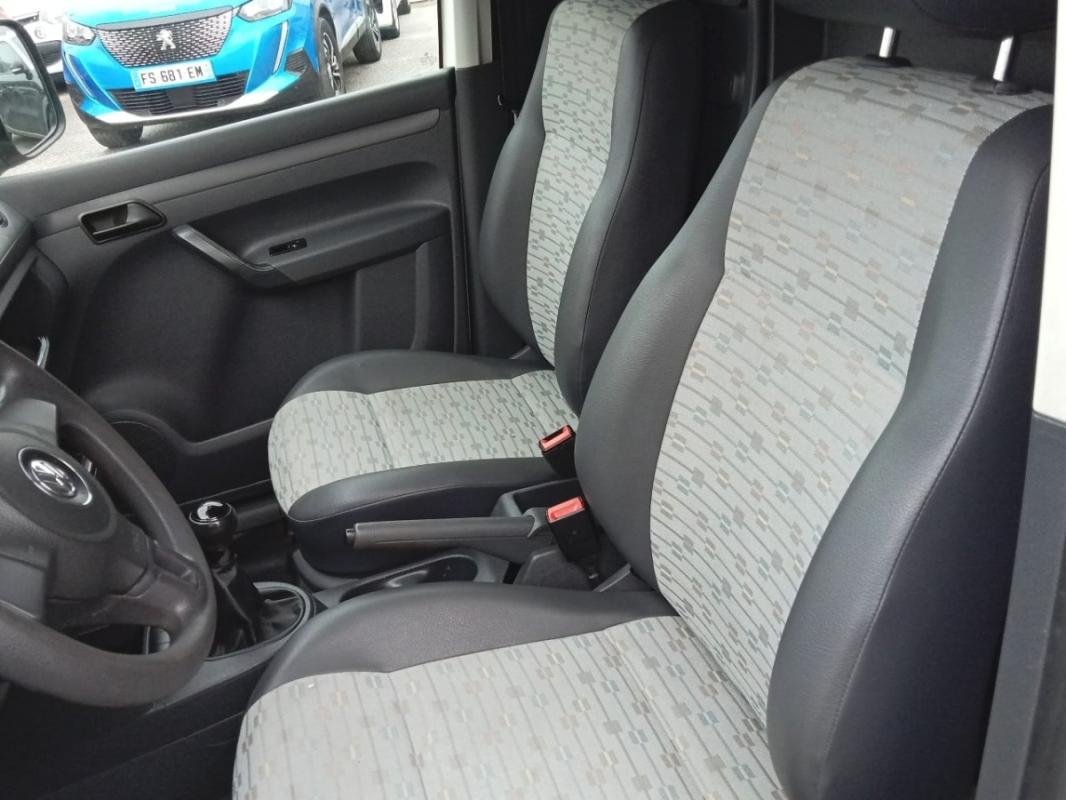 Volkswagen Caddy Van - Photo 27