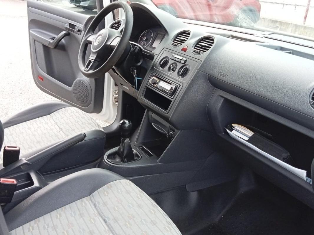 Volkswagen Caddy Van - Photo 38