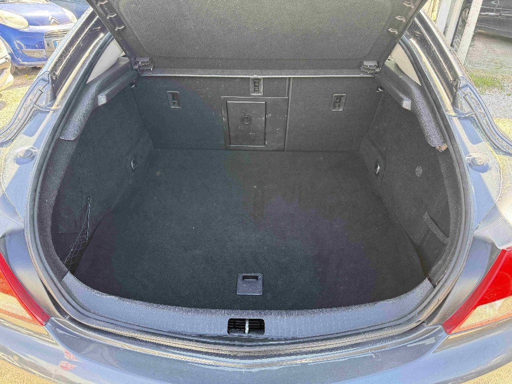 Opel Insignia - Photo 8