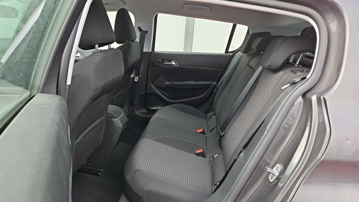 Peugeot 308 - Photo 11