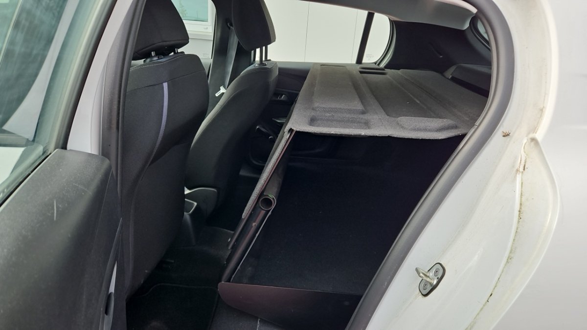 Peugeot 208 affaire - Photo 14