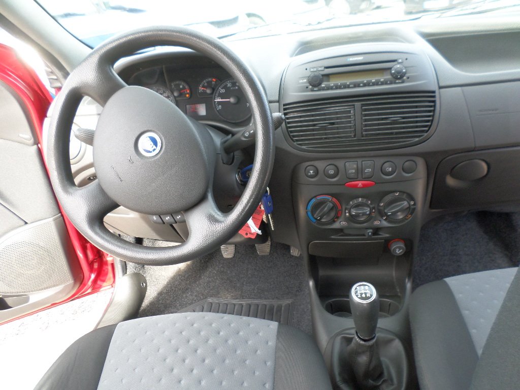Fiat Punto - Photo 2
