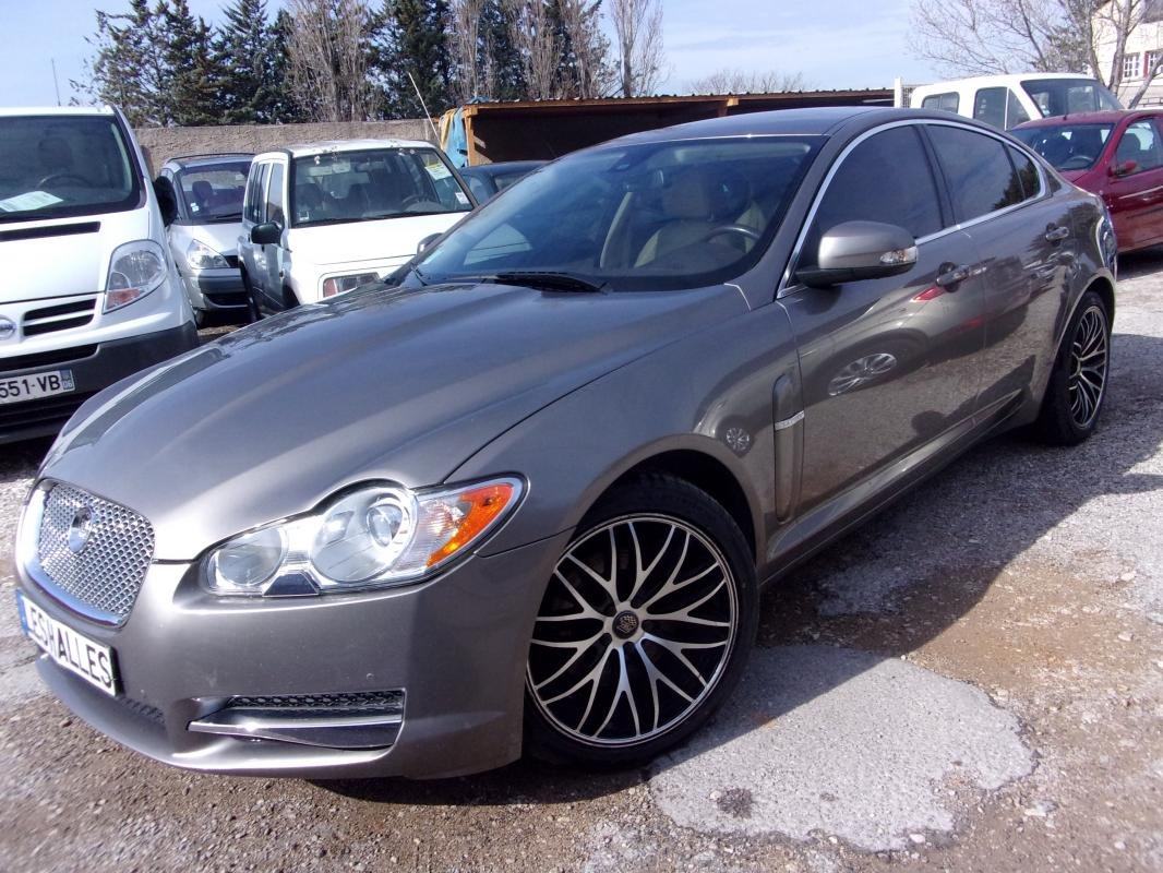 Jaguar XF - Photo 11