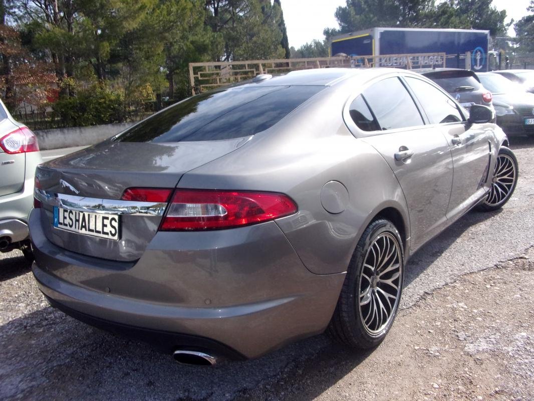 Jaguar XF - Photo 13