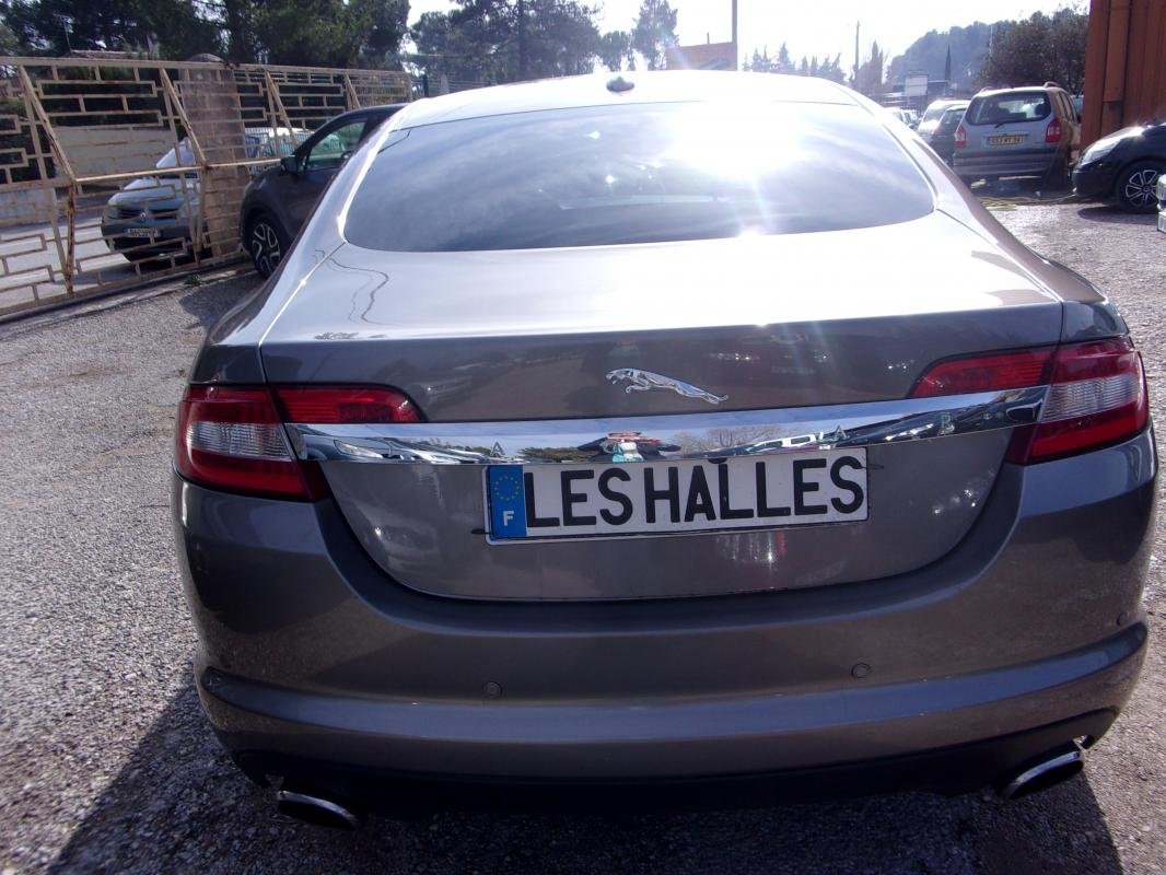 Jaguar XF - Photo 3