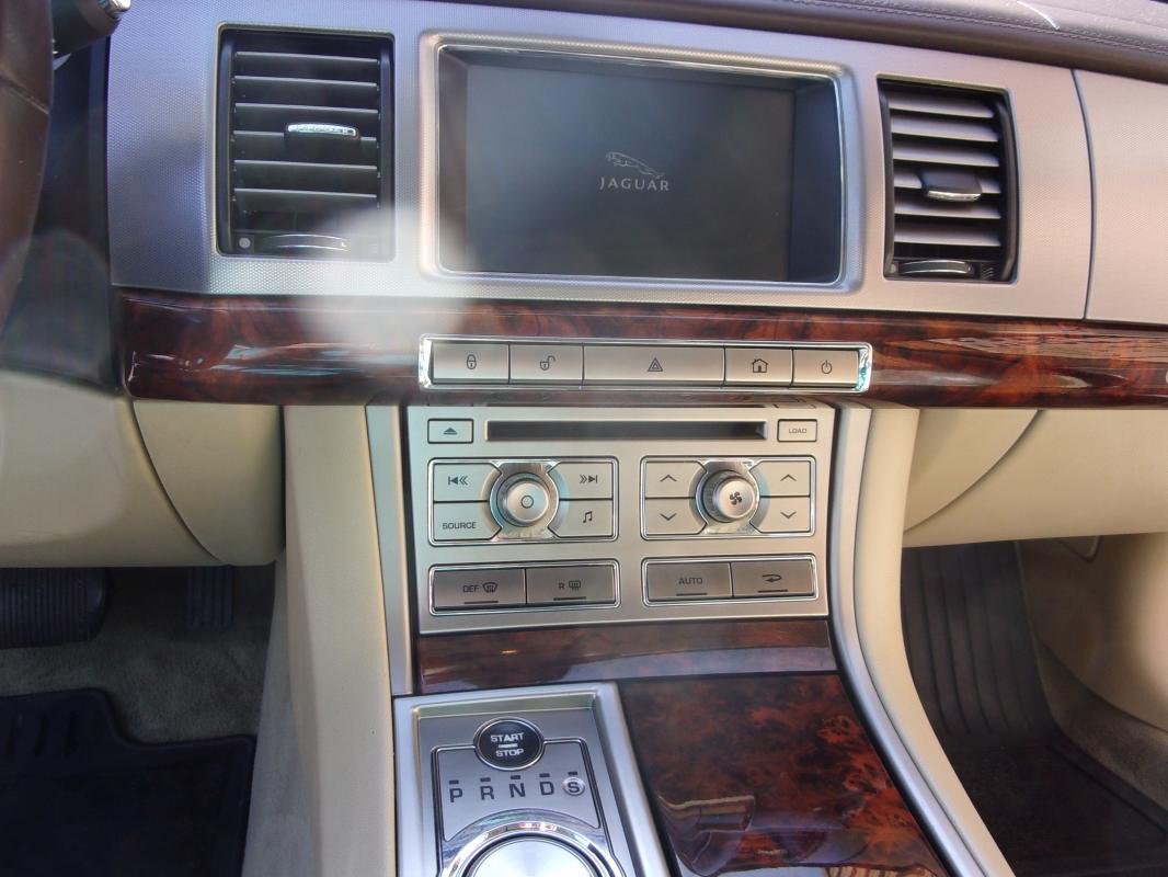 Jaguar XF - Photo 5