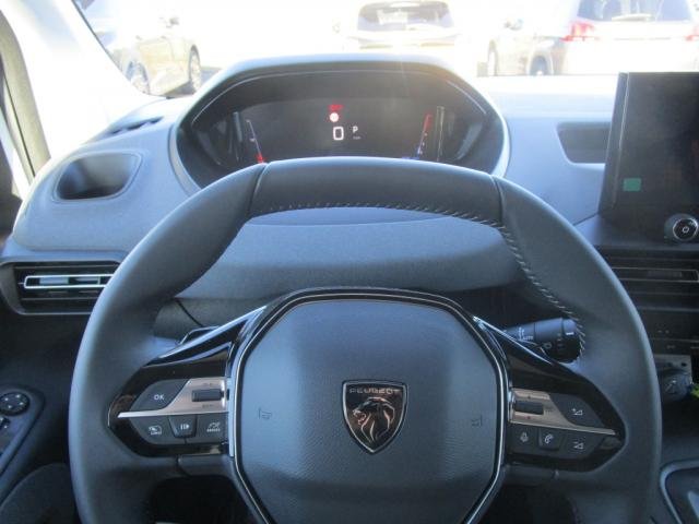Peugeot Rifter - Photo 17