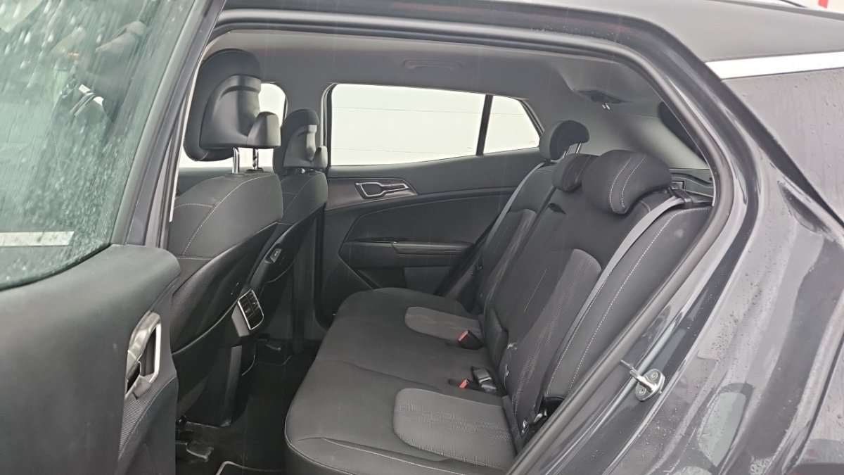 Kia Sportage - Photo 11