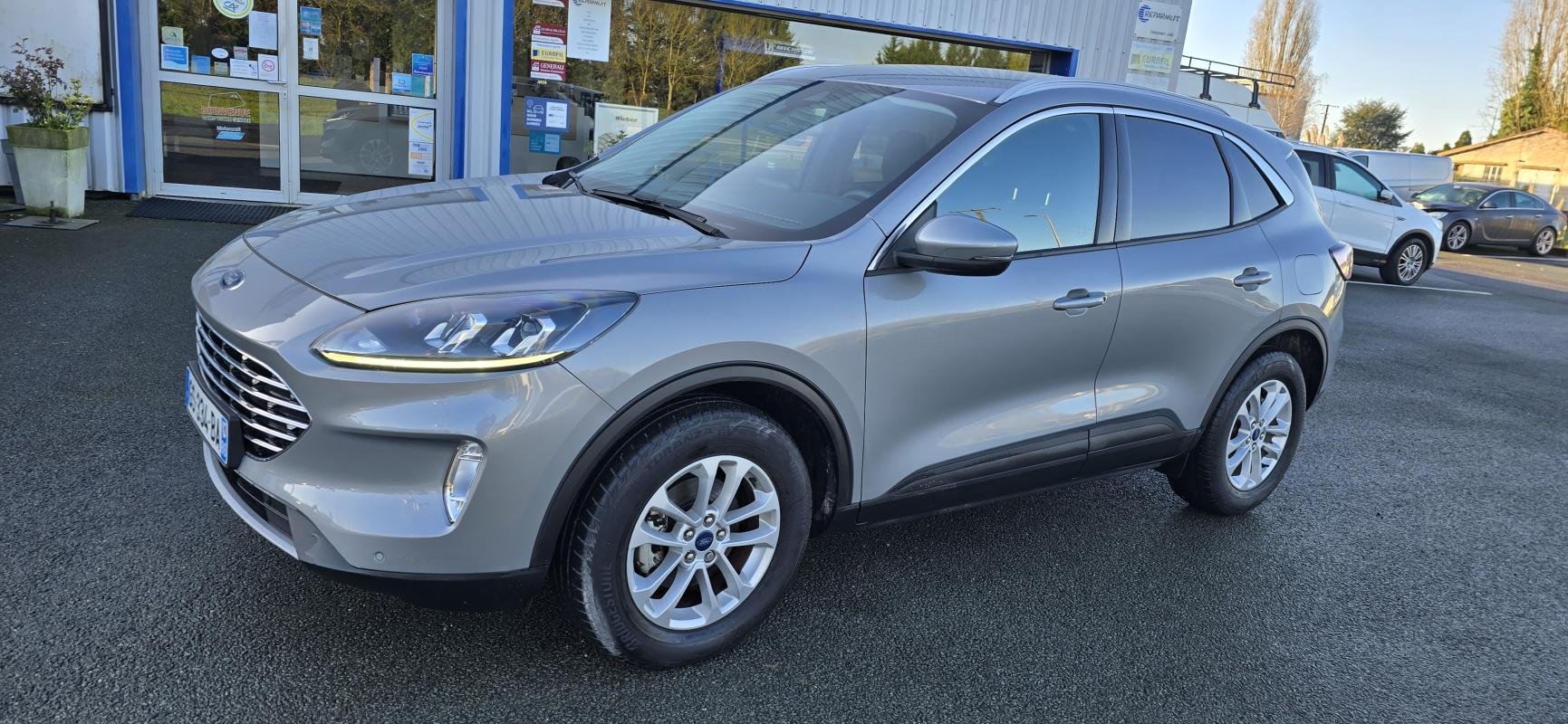 Ford Kuga - Photo 1