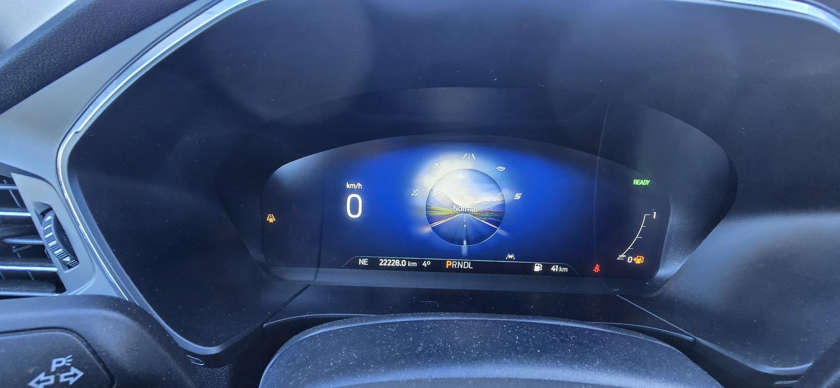 Ford Kuga - Photo 12