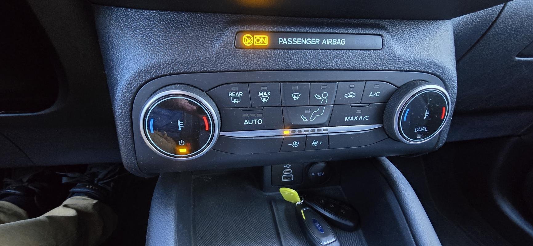Ford Kuga - Photo 19