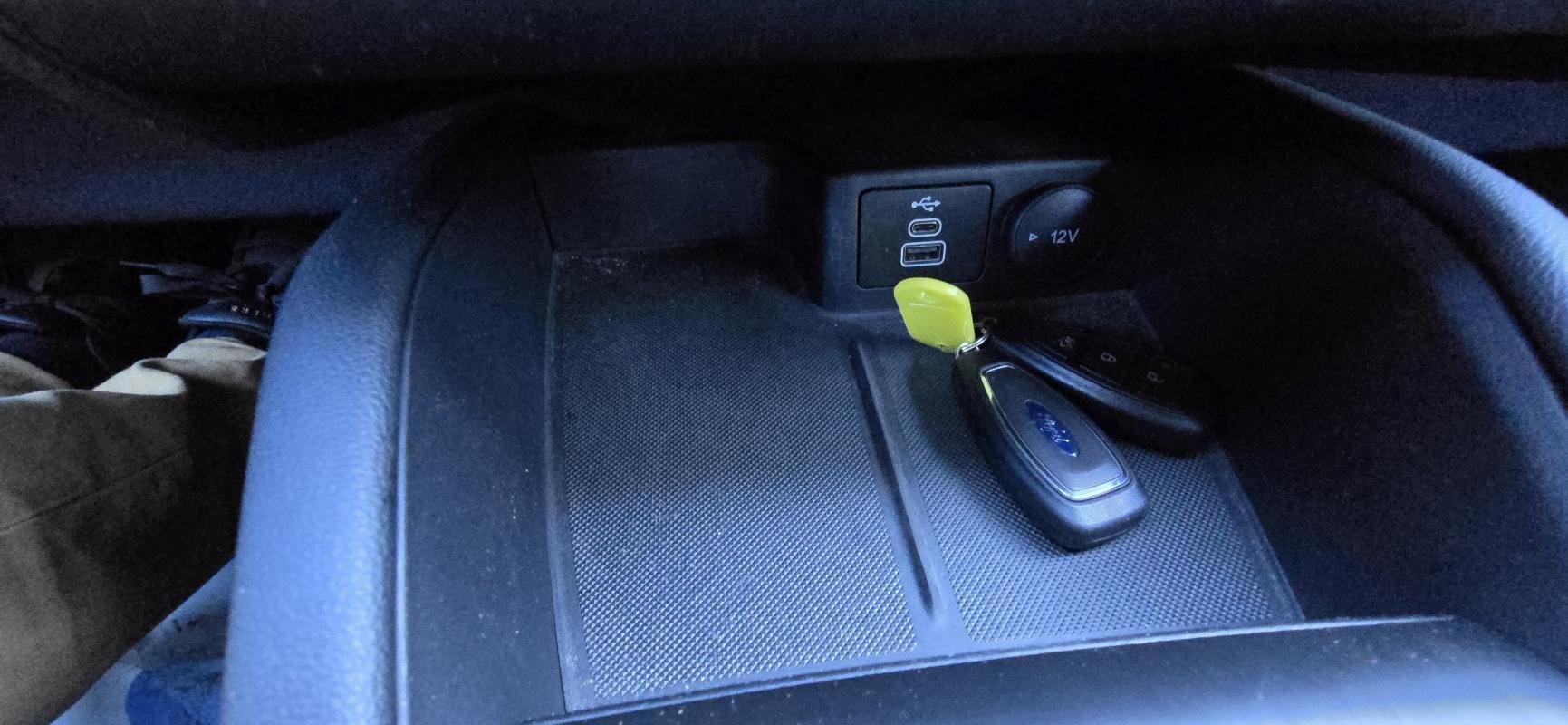 Ford Kuga - Photo 20
