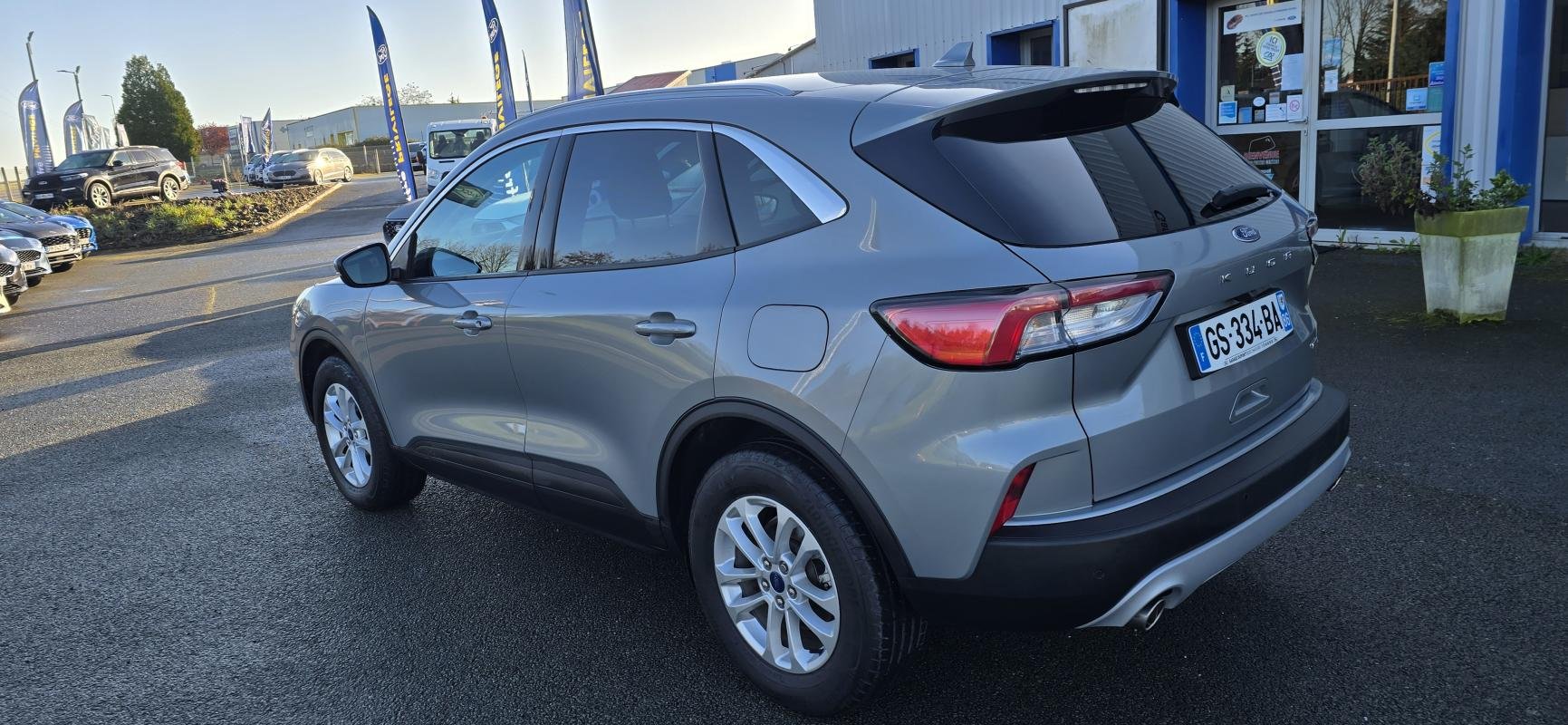 Ford Kuga - Photo 2