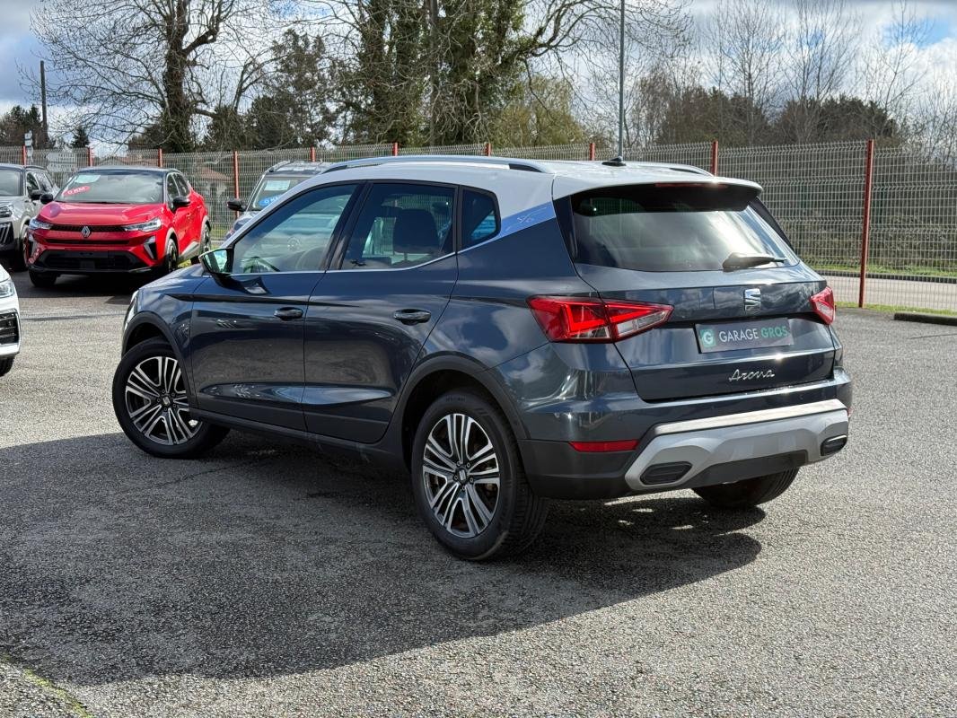 Seat Arona - Photo 2