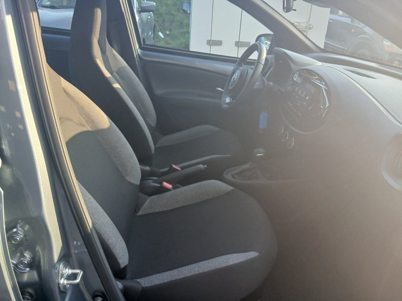 Toyota aygo x - Photo 5