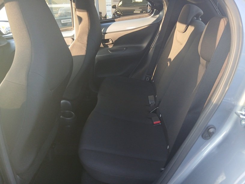 Toyota aygo x - Photo 7