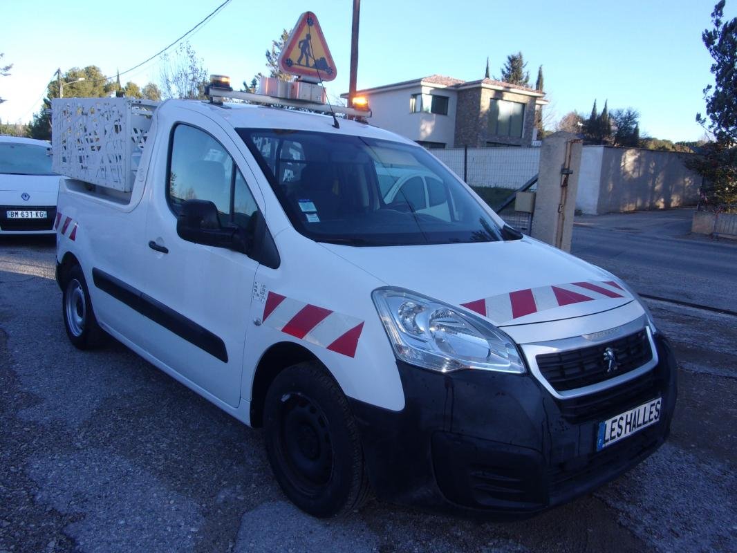 Peugeot Partner - Photo 1